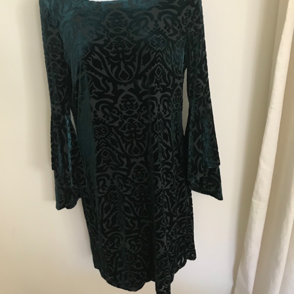 Dress - Picture 2 of 5